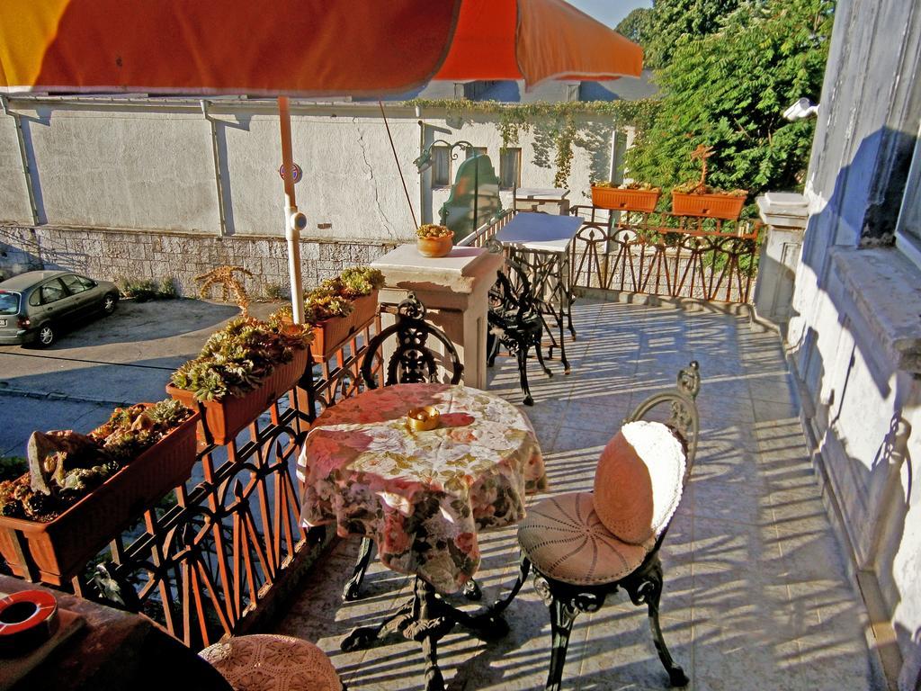Retro - 19Th Century Guest House Balchik Exterior photo